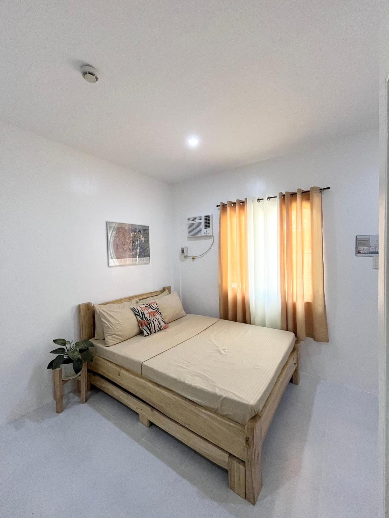 Sunnydale Apartelle -Room Accommodation Near Calatagan Beach Resorts Batangas City Kültér fotó